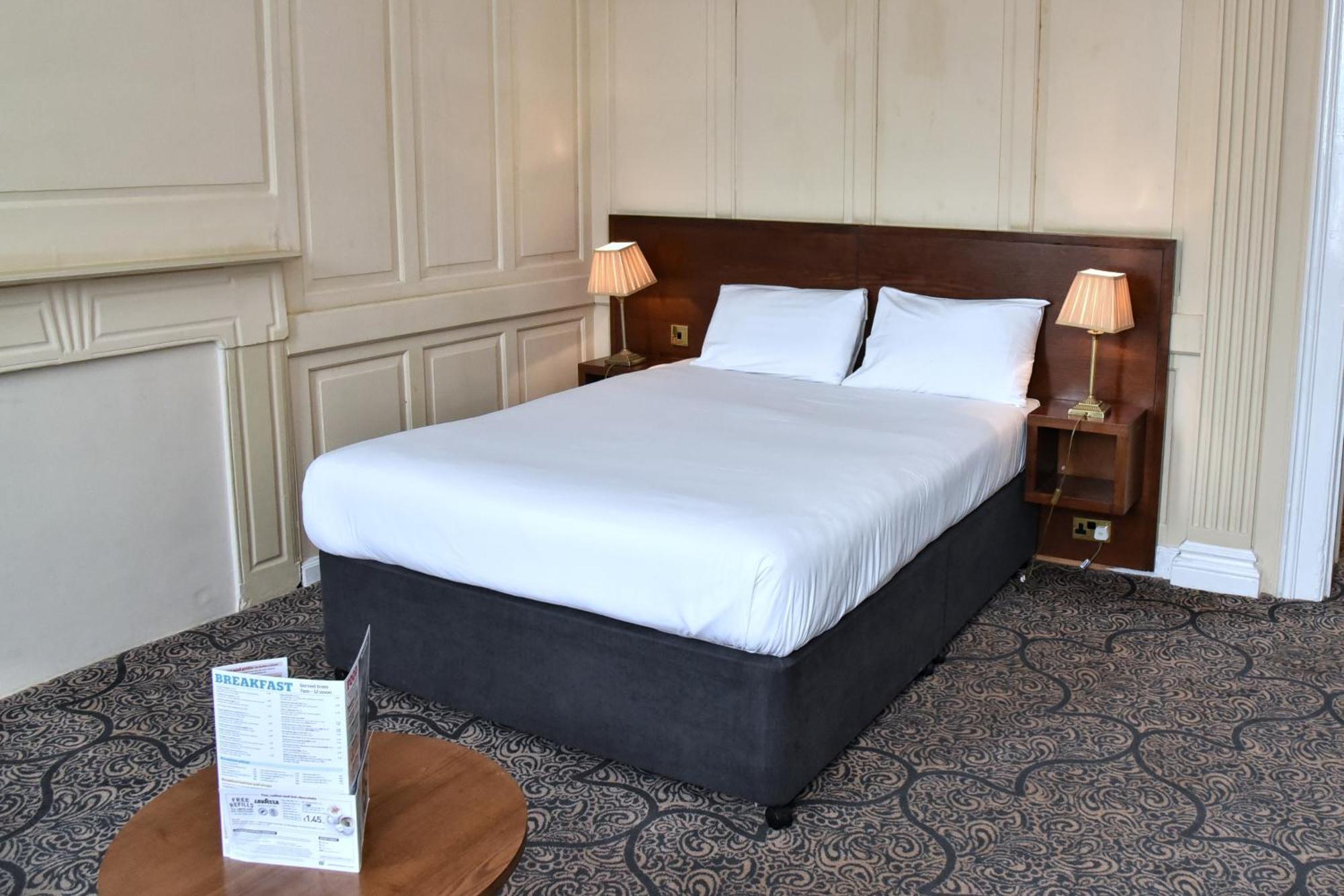 The Castle Hotel Wetherspoon Ruthin Eksteriør bilde