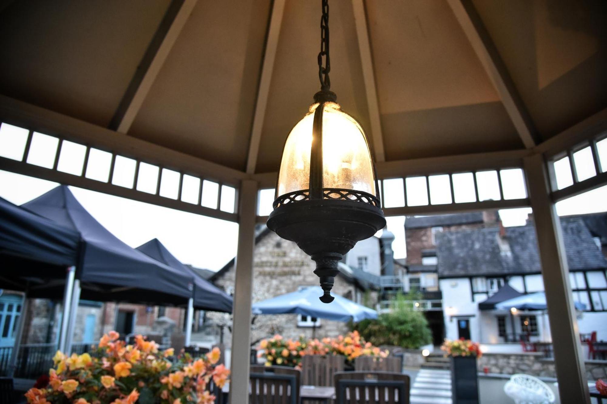 The Castle Hotel Wetherspoon Ruthin Eksteriør bilde