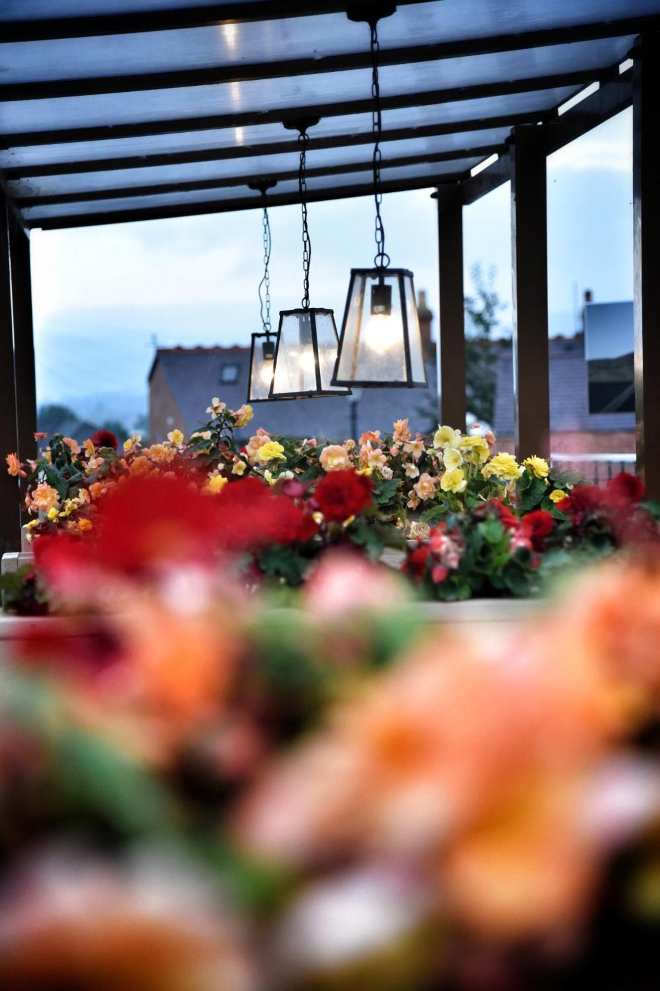 The Castle Hotel Wetherspoon Ruthin Eksteriør bilde