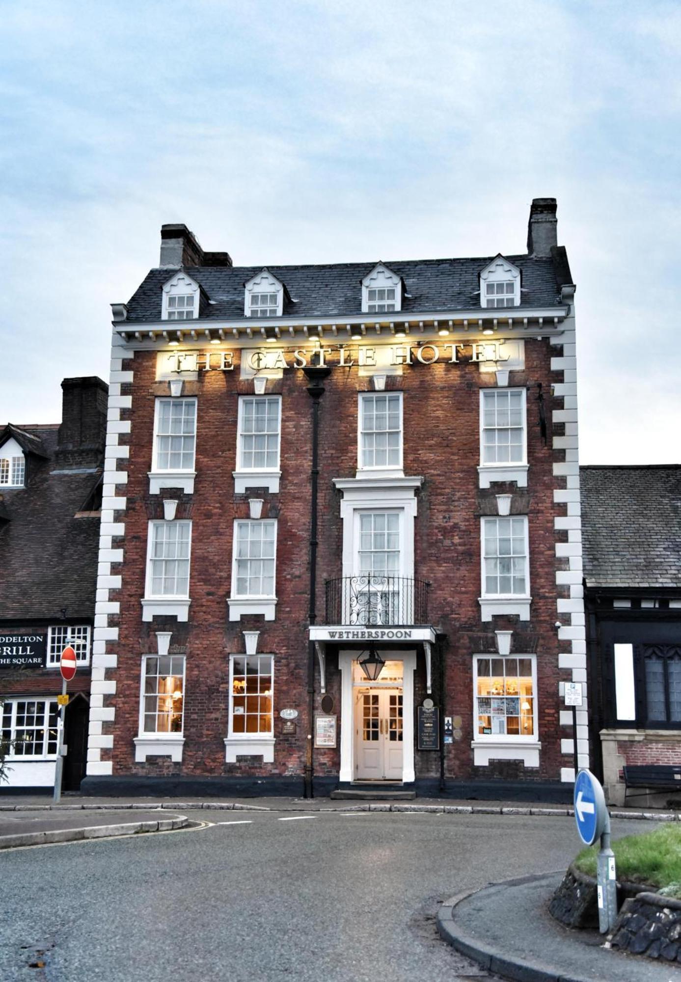 The Castle Hotel Wetherspoon Ruthin Eksteriør bilde