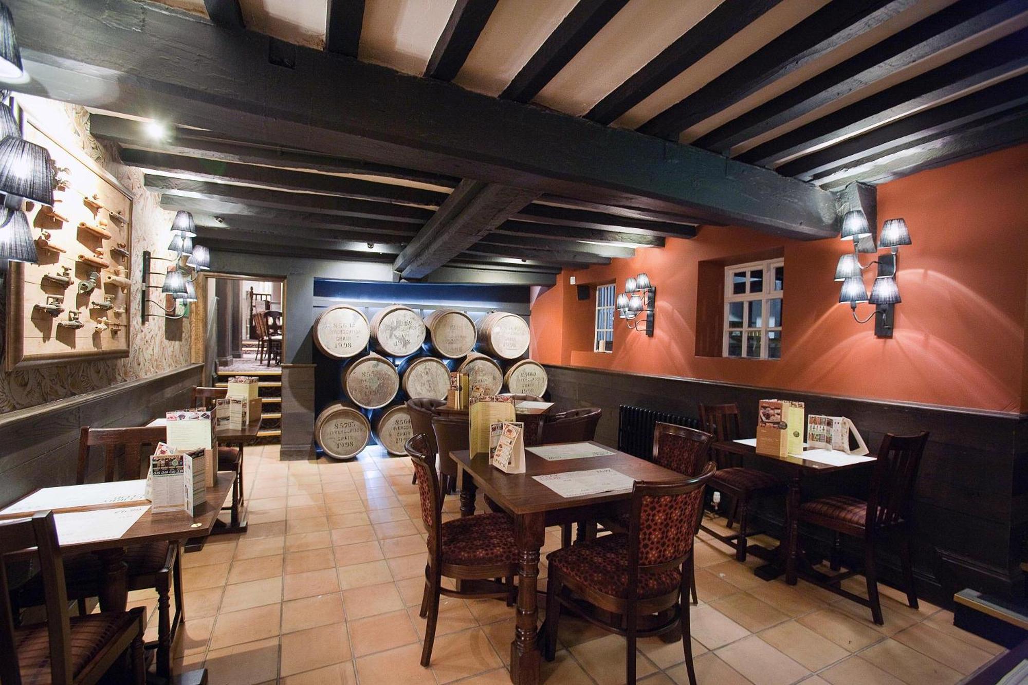 The Castle Hotel Wetherspoon Ruthin Eksteriør bilde