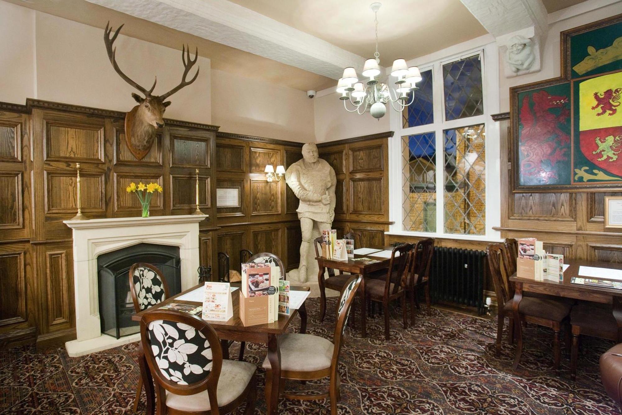 The Castle Hotel Wetherspoon Ruthin Eksteriør bilde