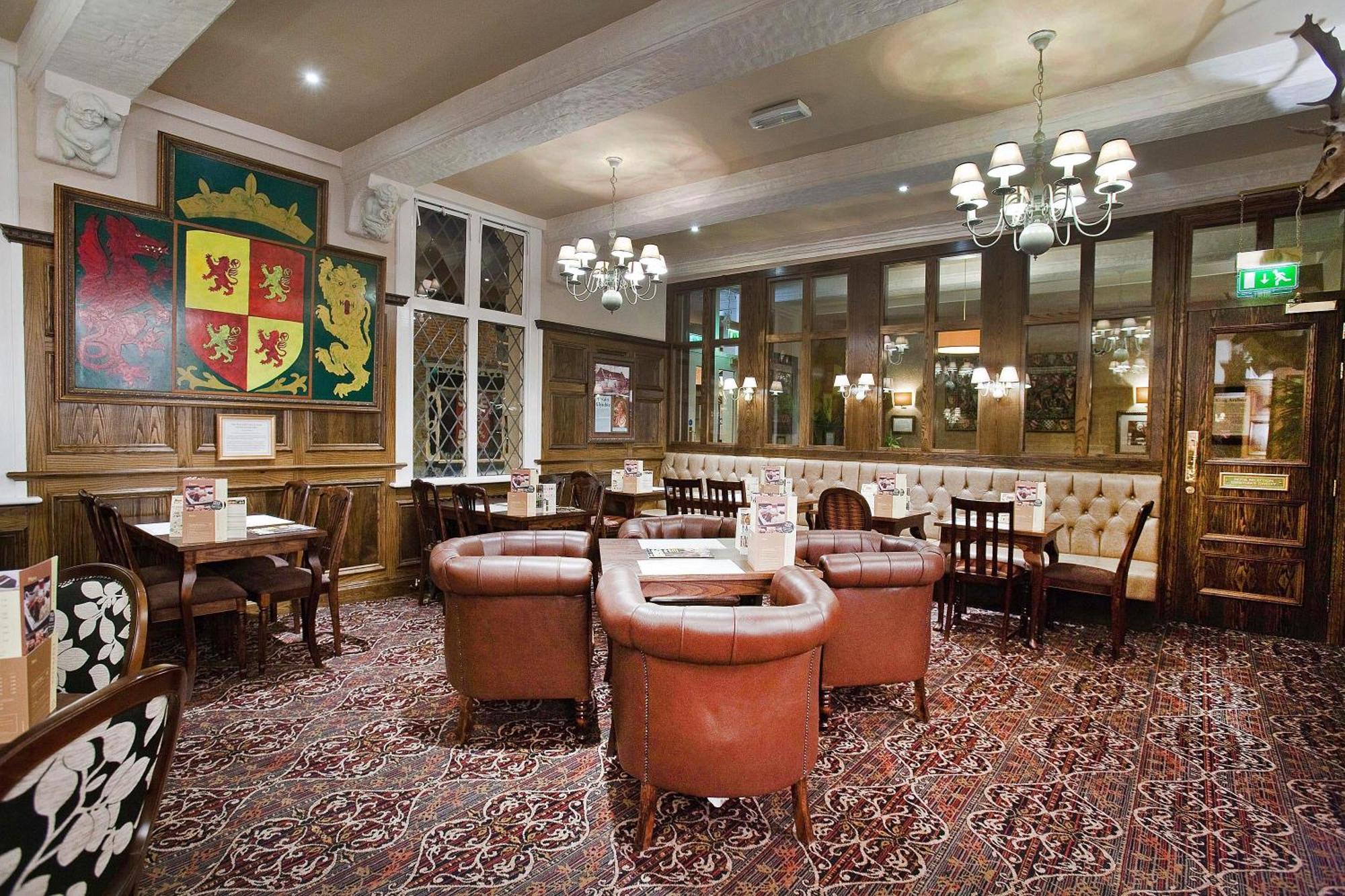 The Castle Hotel Wetherspoon Ruthin Eksteriør bilde